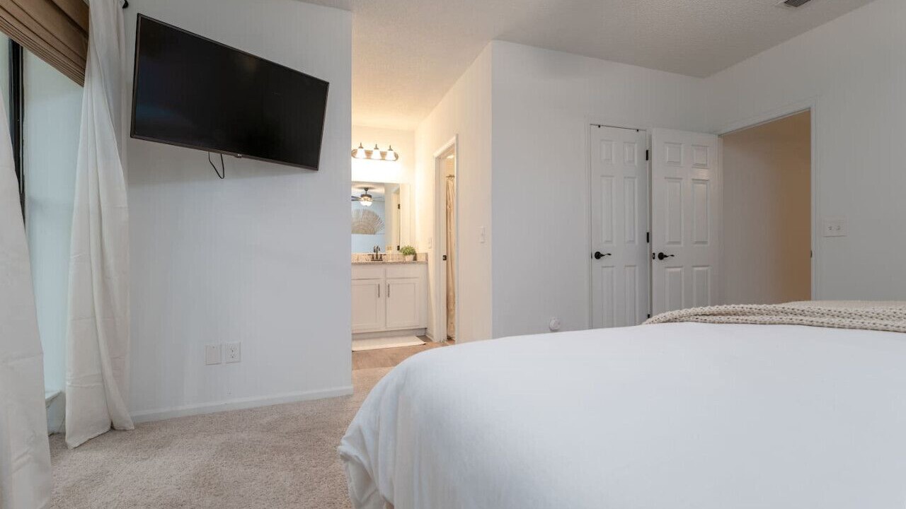 Photo of Bedroom in Baymeadows