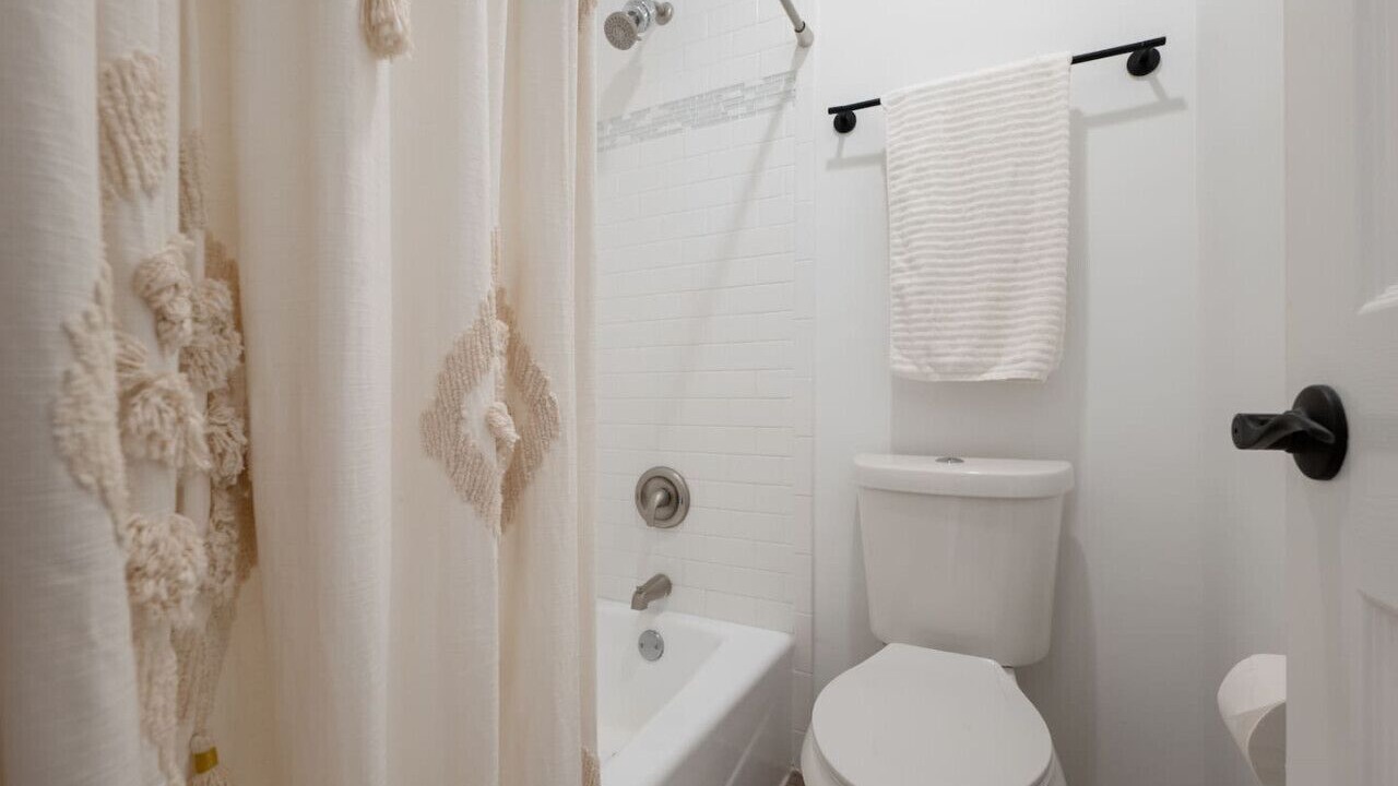 Photo of Bathroom in Baymeadows