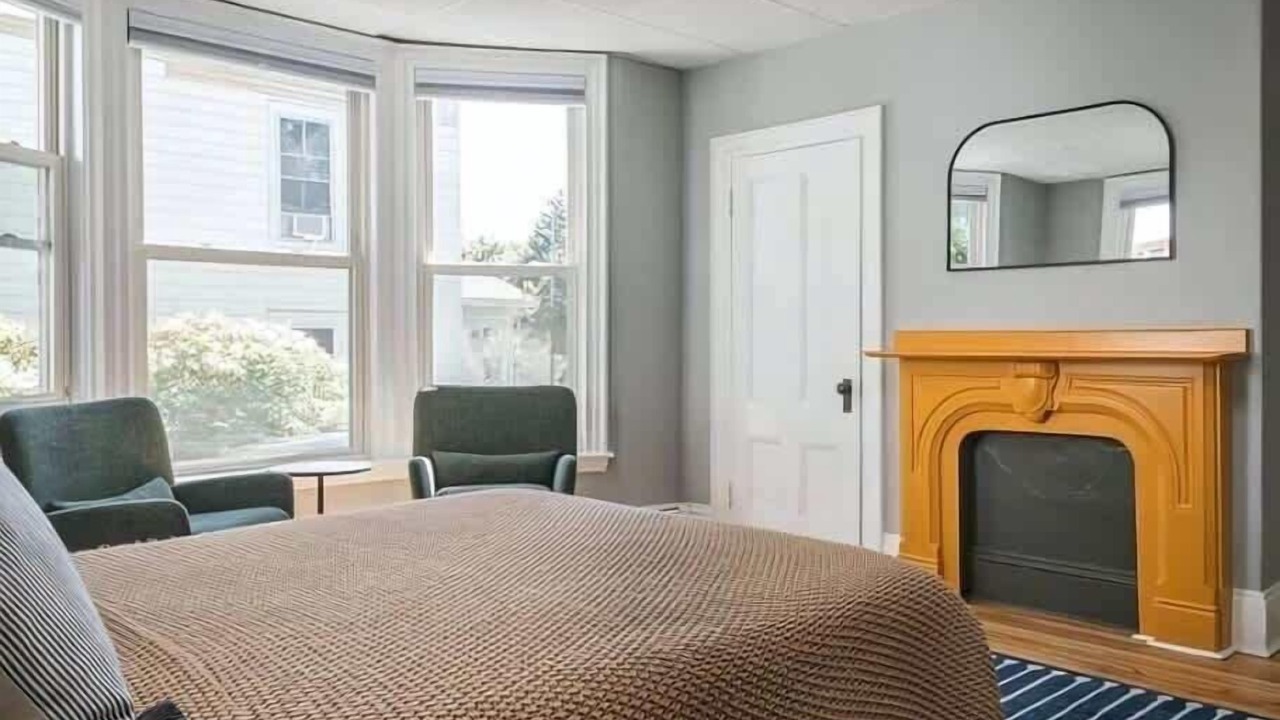 Photo of Bedroom in Deering Center