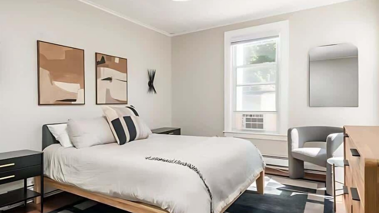 Photo of Bedroom in Deering Center