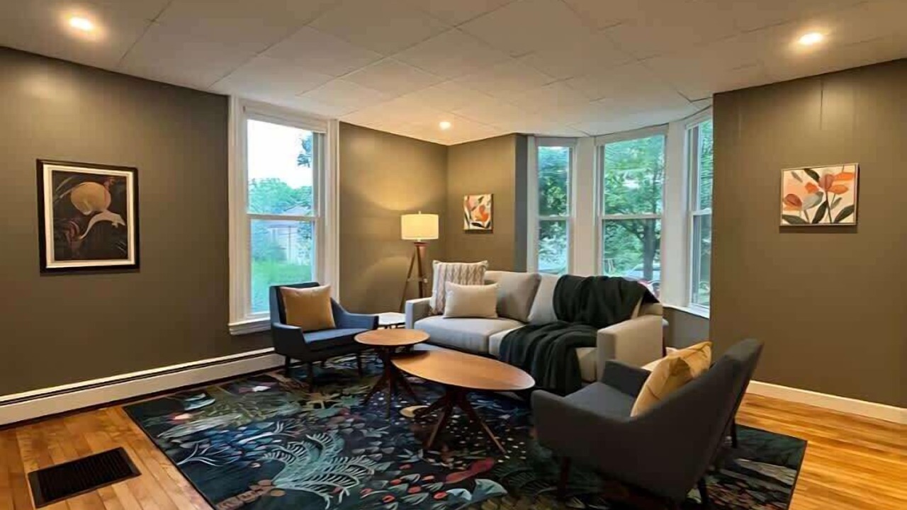 Photo of Livingroom in Deering Center