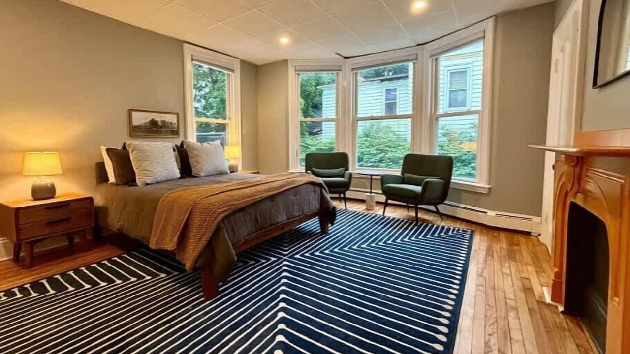 Photo of Bedroom in Deering Center