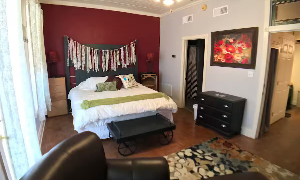 Photo of Bedroom in Mason