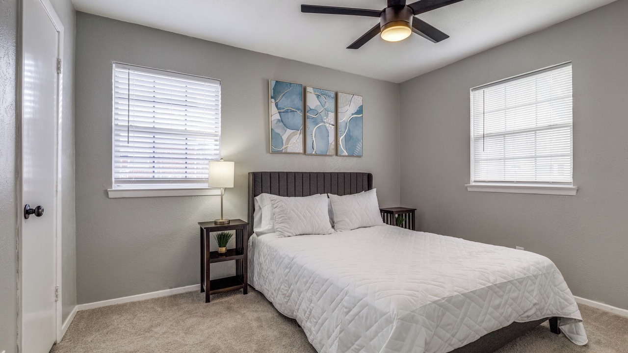 Photo of Bedroom in Haltom City