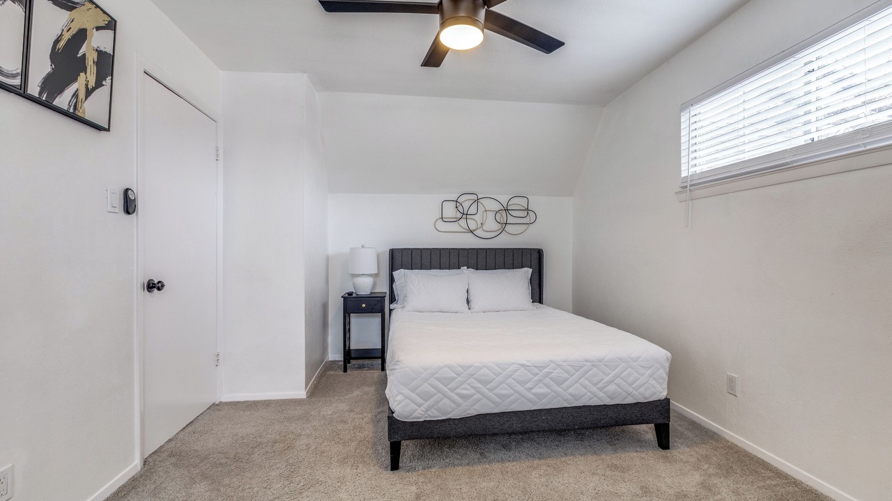 Photo of Bedroom in Haltom City