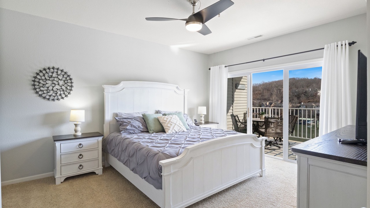 Photo of Bedroom in Camdenton