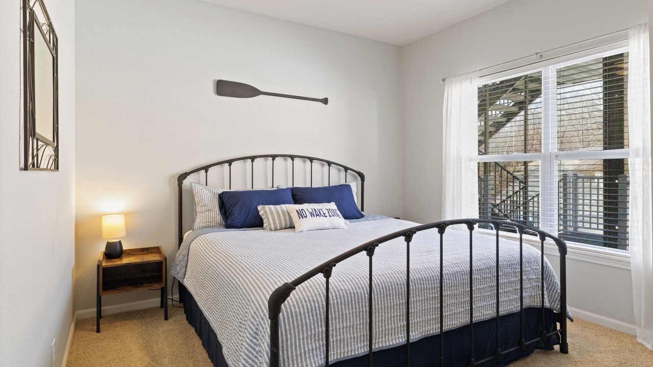 Photo of Bedroom in Camdenton