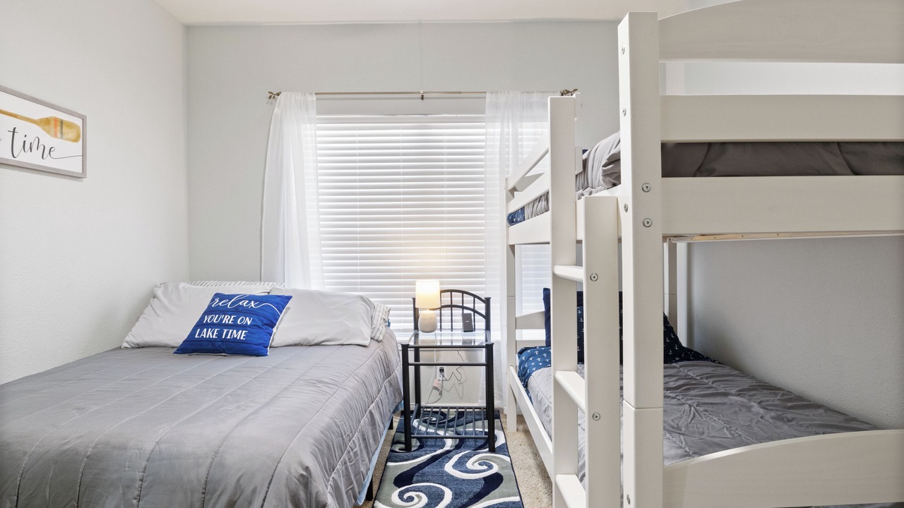 Photo of Bedroom in Camdenton