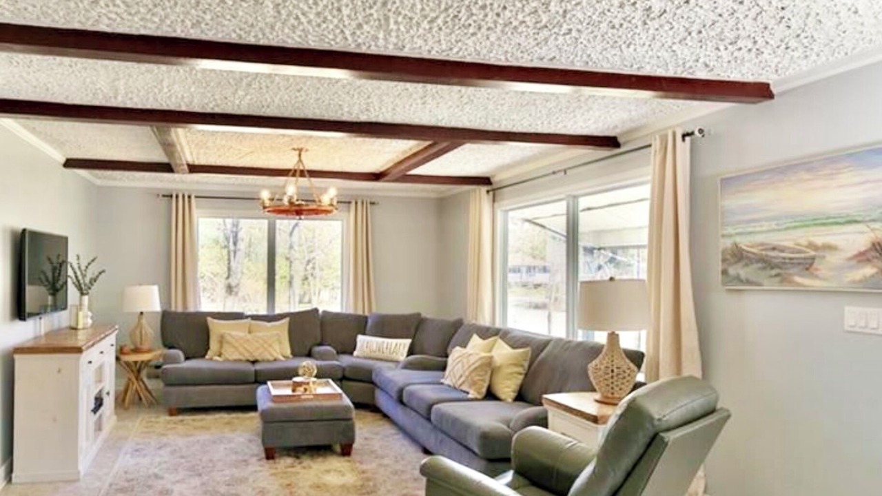 Photo of Livingroom in Lafontaine