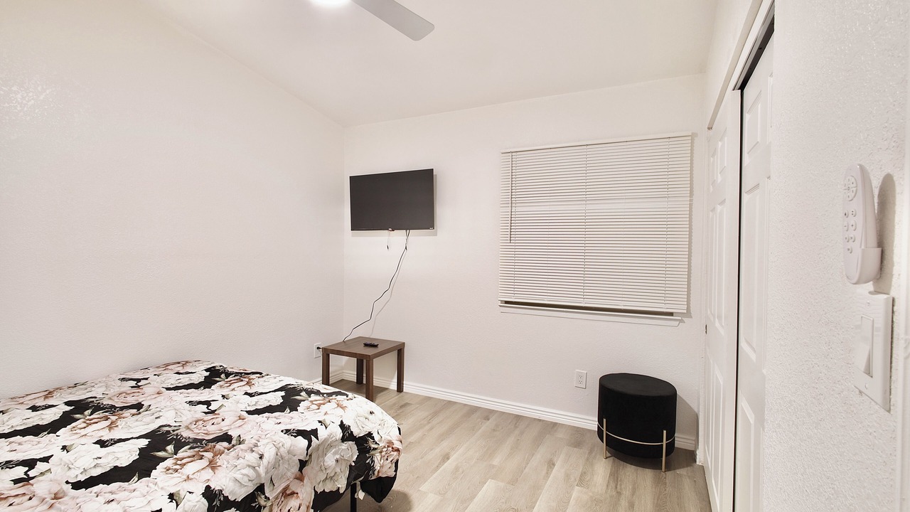 Photo of Bedroom in Biggs Field