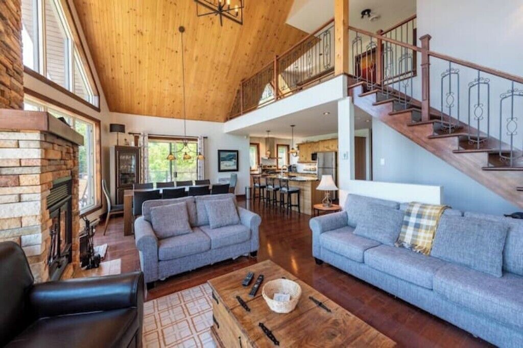Photo of Livingroom in Petite-Riviere-Saint-Francois