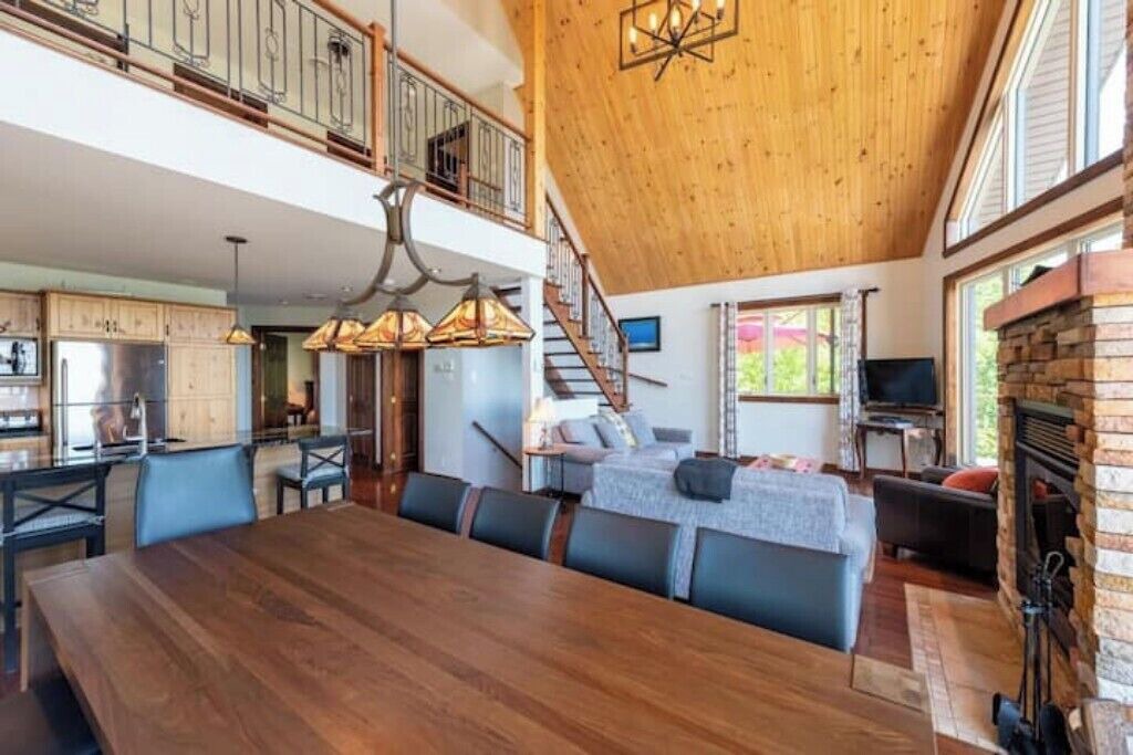 Photo of Livingroom in Petite-Riviere-Saint-Francois