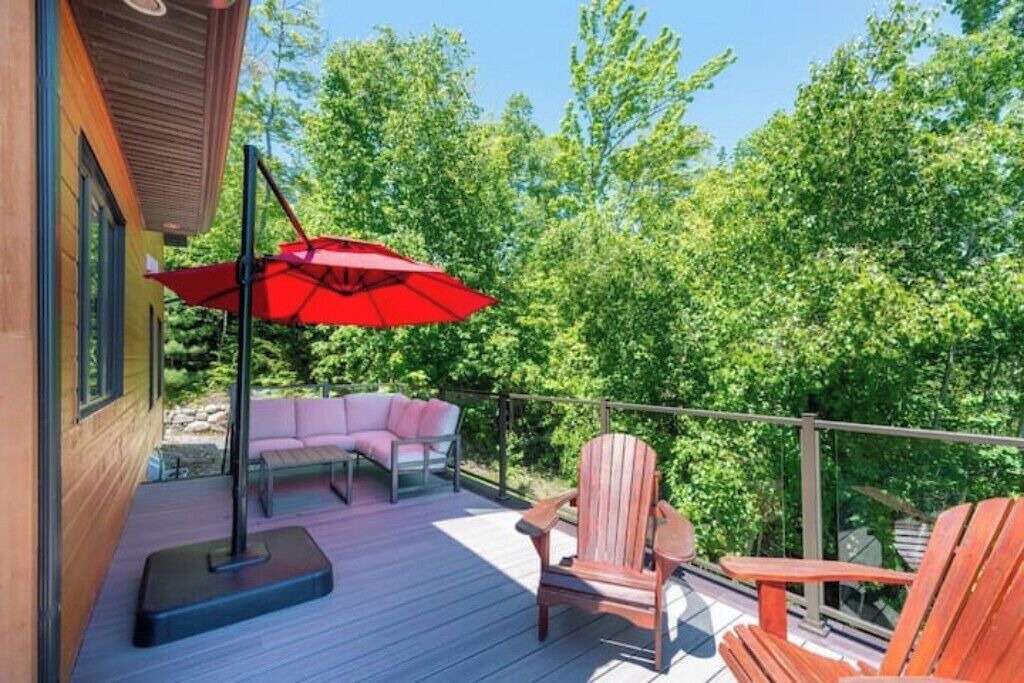 Photo of Patio Balcony in Petite-Riviere-Saint-Francois