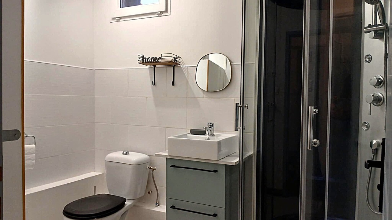 Photo of Bathroom in Aubigny