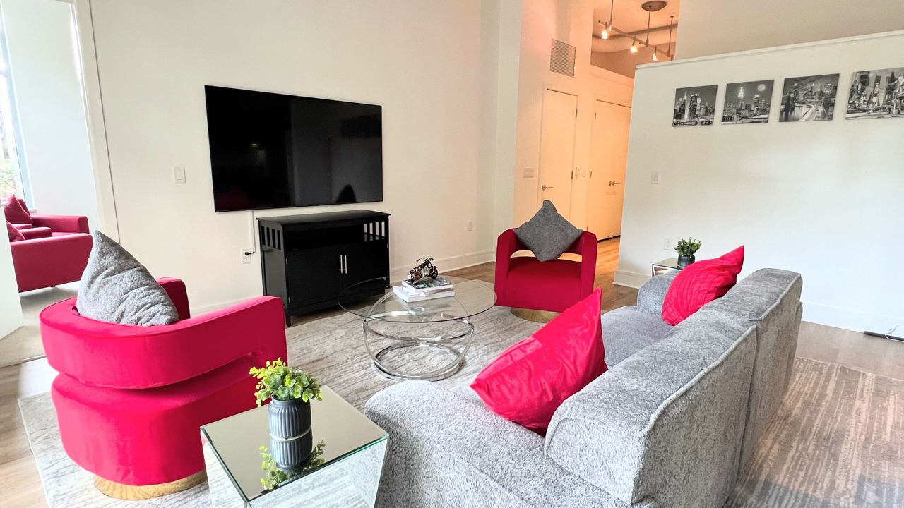 Photo of Livingroom in McLean