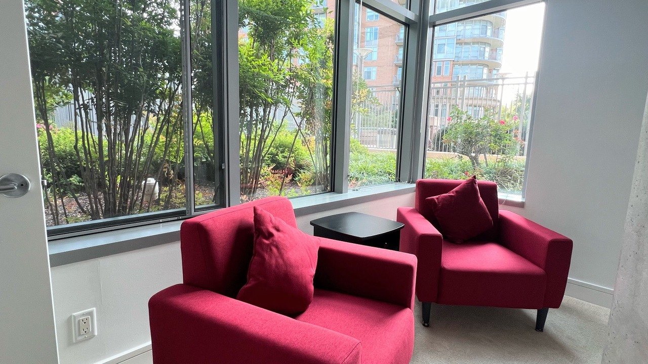 Photo of Livingroom in McLean