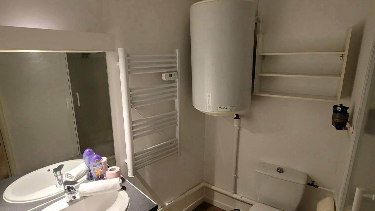 Photo of Bathroom in Voltaire - Saint Amour