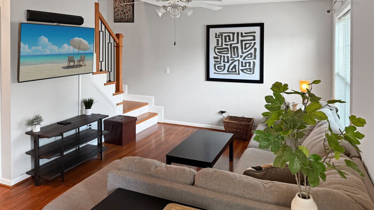 Photo of Livingroom in Southeast Raleigh