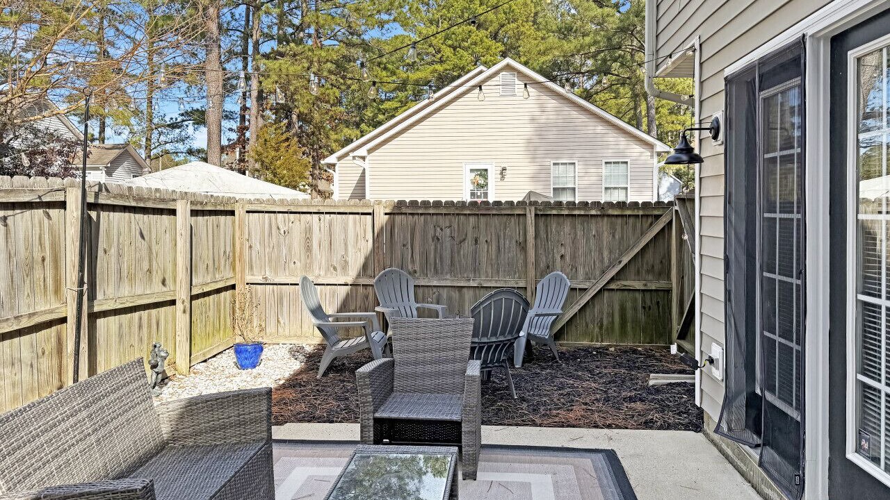 Photo of Patio Balcony in Southeast Raleigh