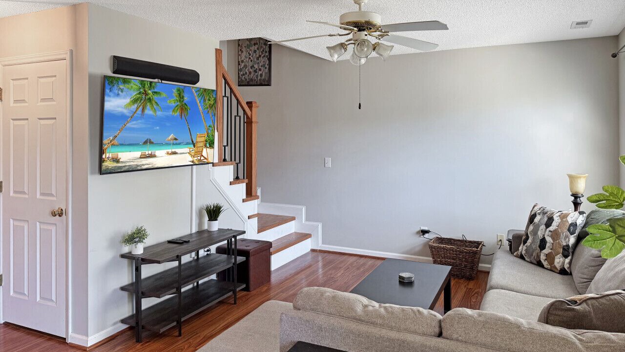 Photo of Livingroom in Southeast Raleigh