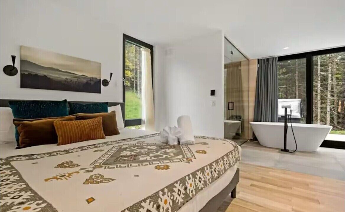 Photo of Bedroom in Lac-Superieur