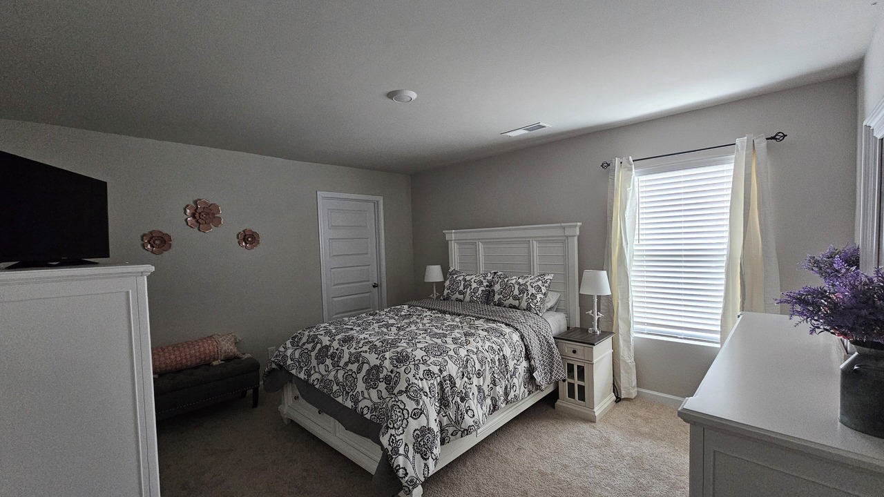 Photo of Bedroom in Graniteville