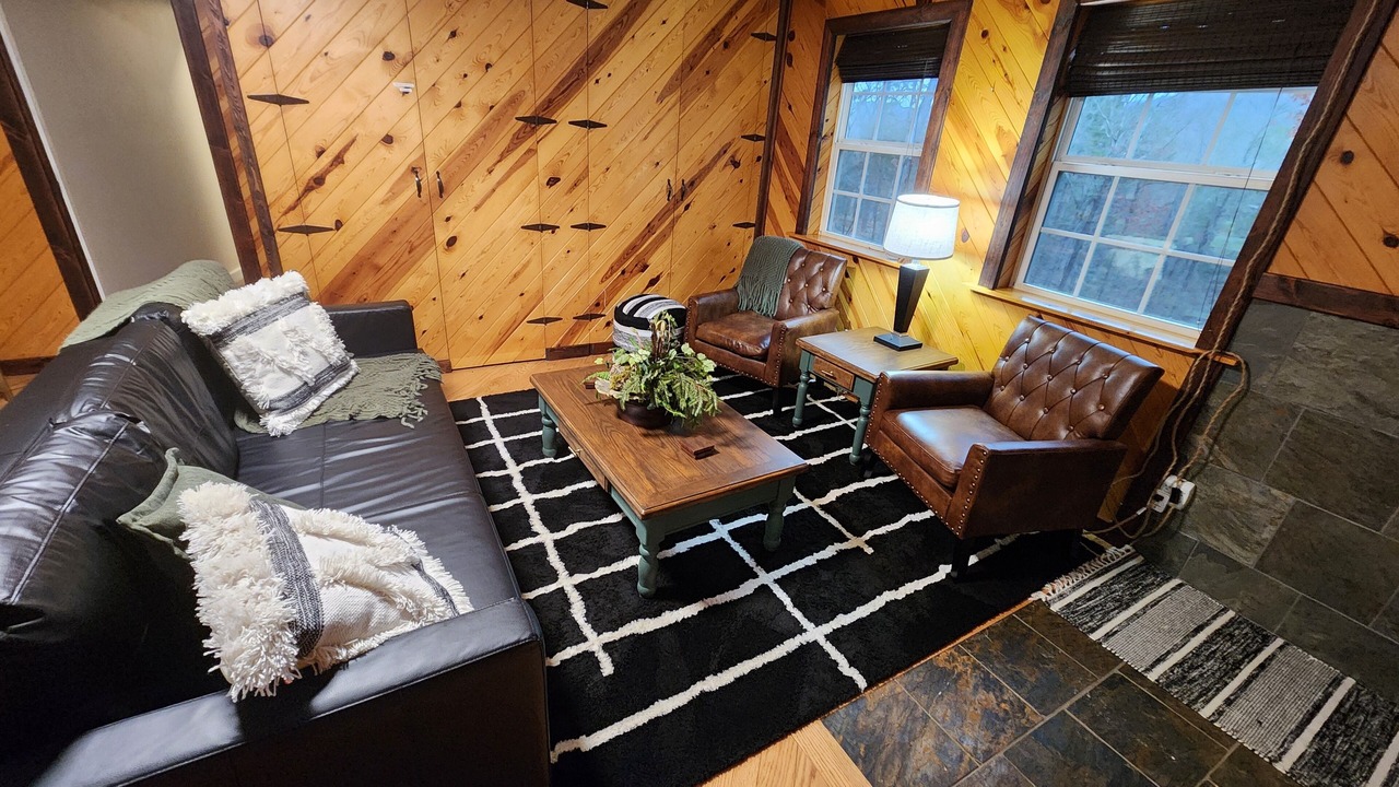 Photo of Livingroom in Jasper