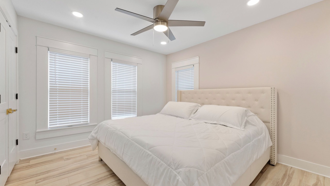 Photo of Bedroom in Midtown