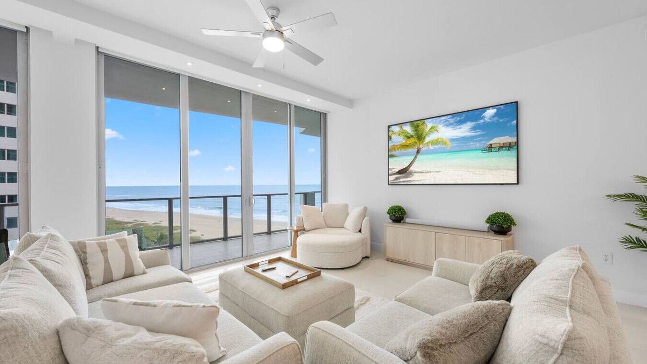 Photo of Livingroom in Singer Island
