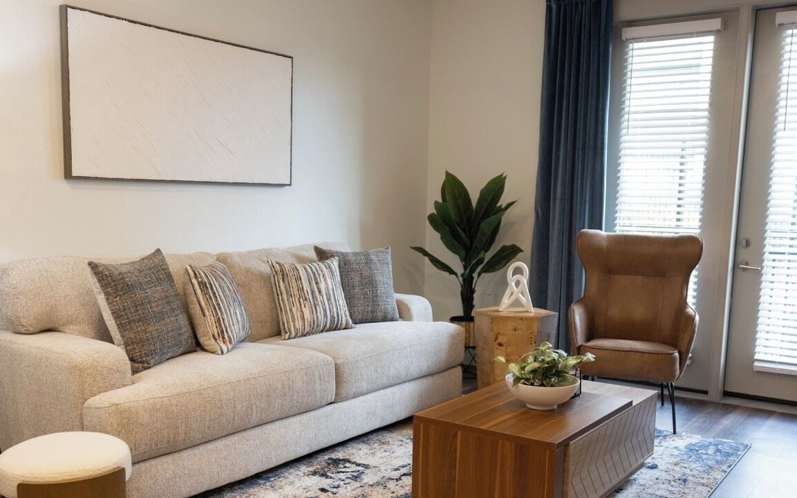 Photo of Livingroom in Addison