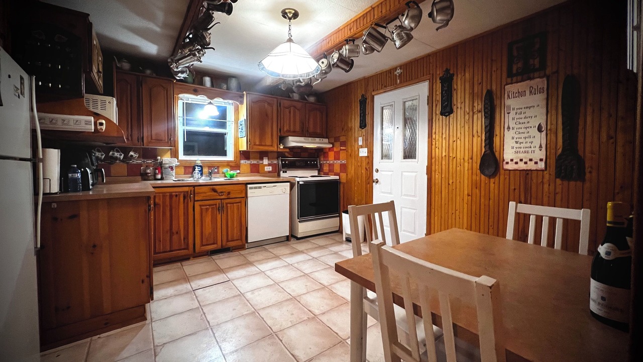 Photo of Kitchen in Pontiac