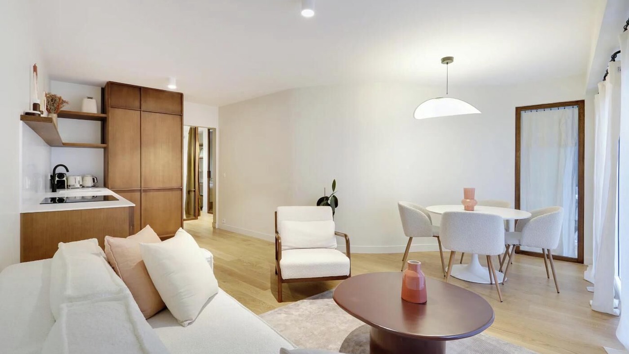 Photo of Livingroom in Quartier de l'Ecole-Militaire