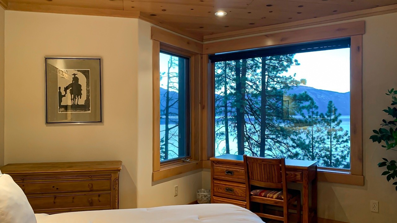 Photo of Bedroom in Crystal Bay
