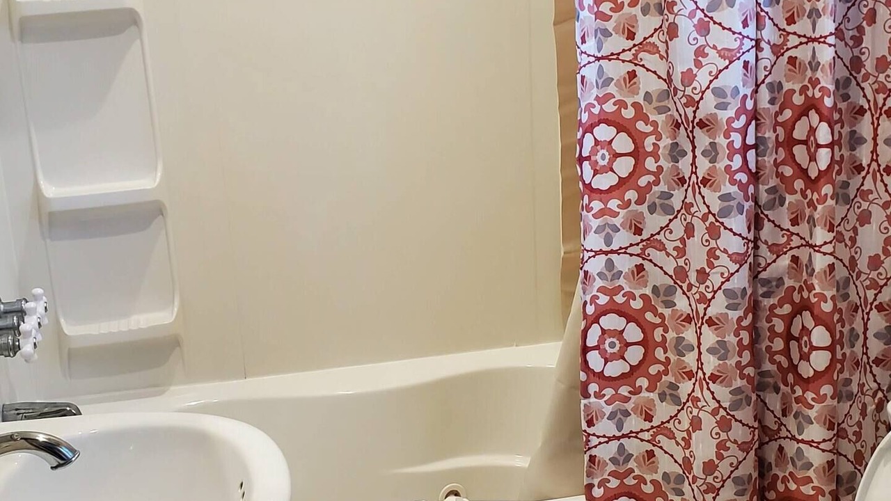 Photo of Bathroom in Confluence