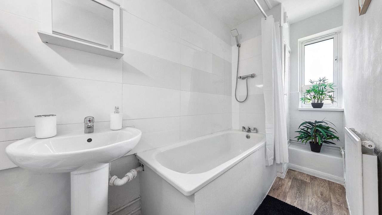 Photo of Bathroom in Coldharbour