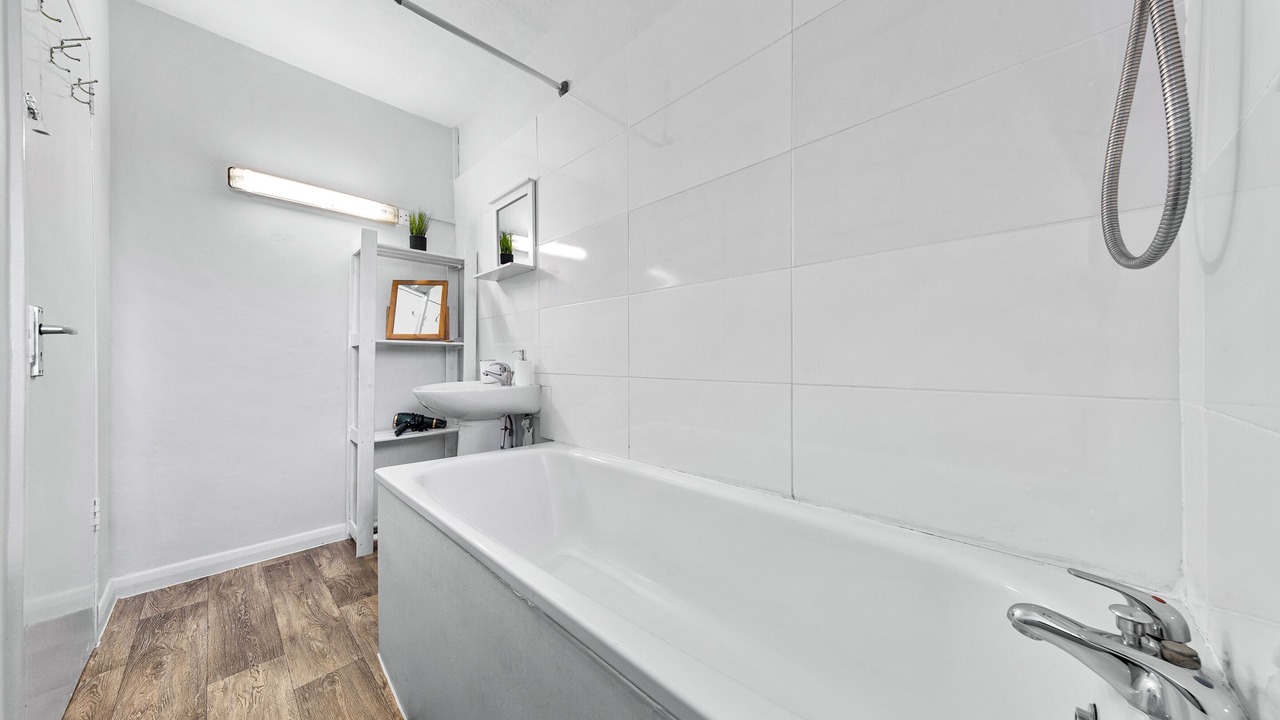 Photo of Bathroom in Coldharbour