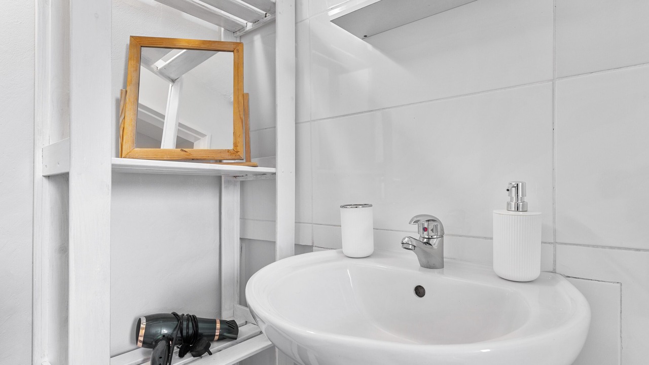 Photo of Bathroom in Coldharbour