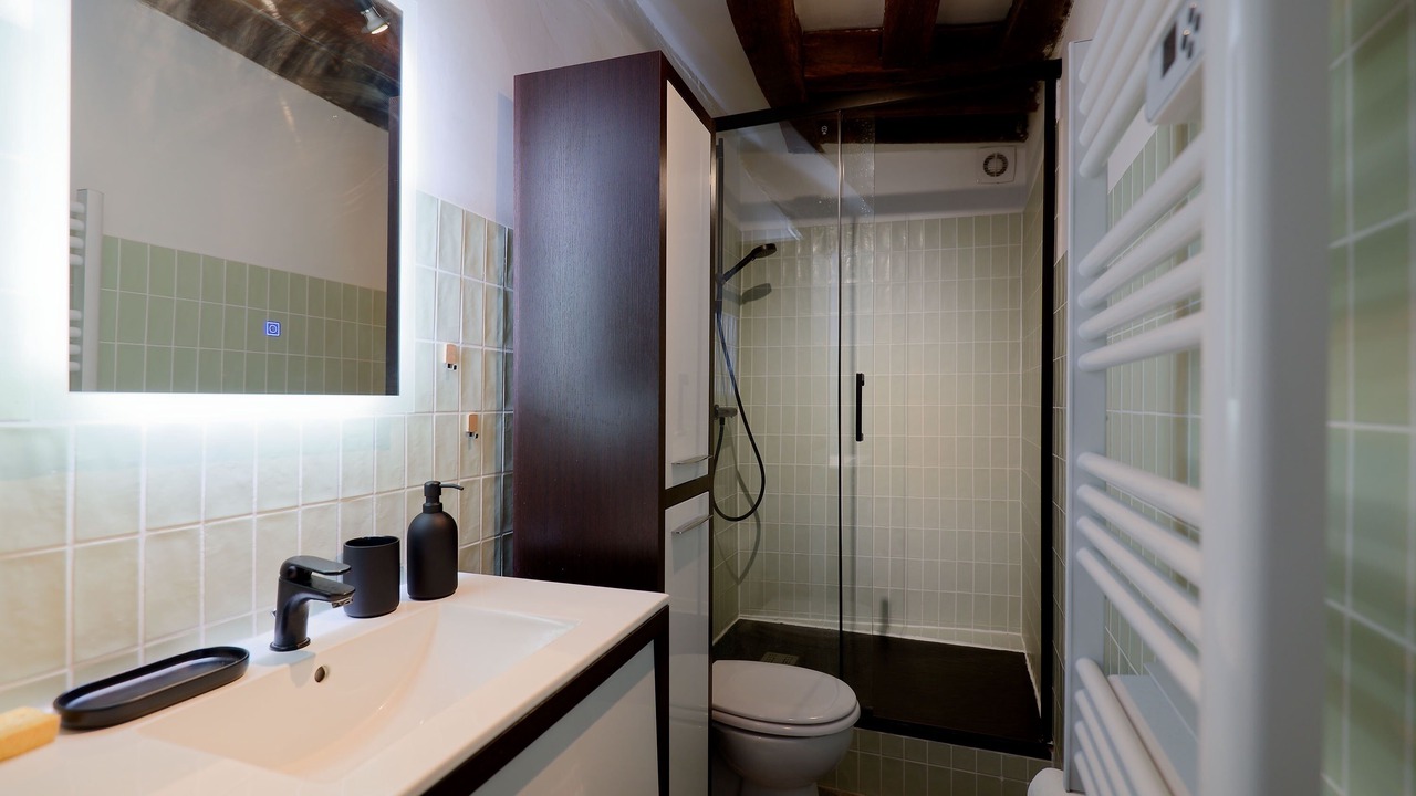 Photo of Bathroom in Fontainebleau