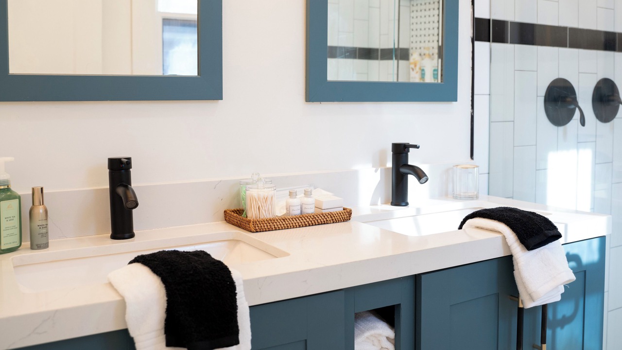 Photo of Bathroom in Central Gardens