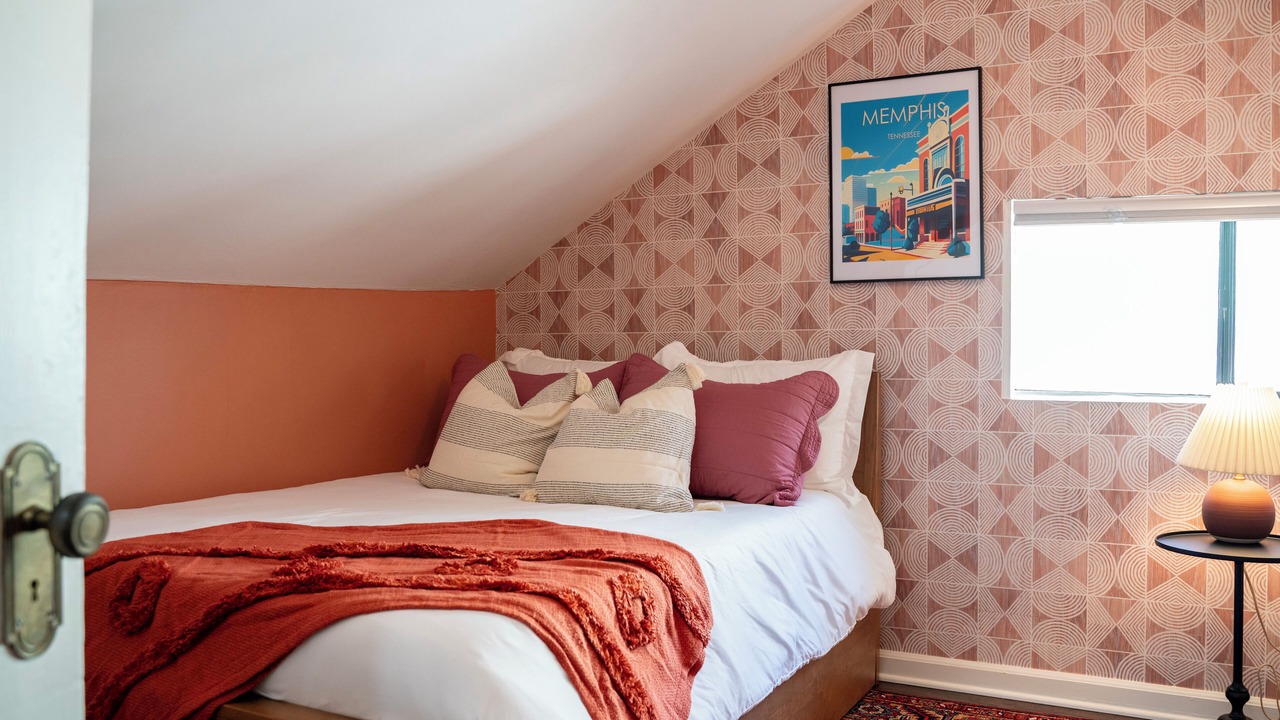 Photo of Bedroom in Central Gardens