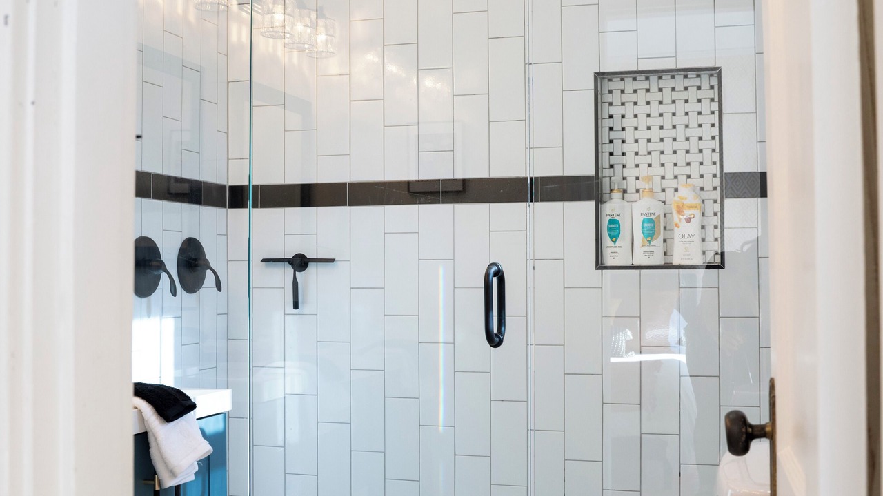 Photo of Bathroom in Central Gardens
