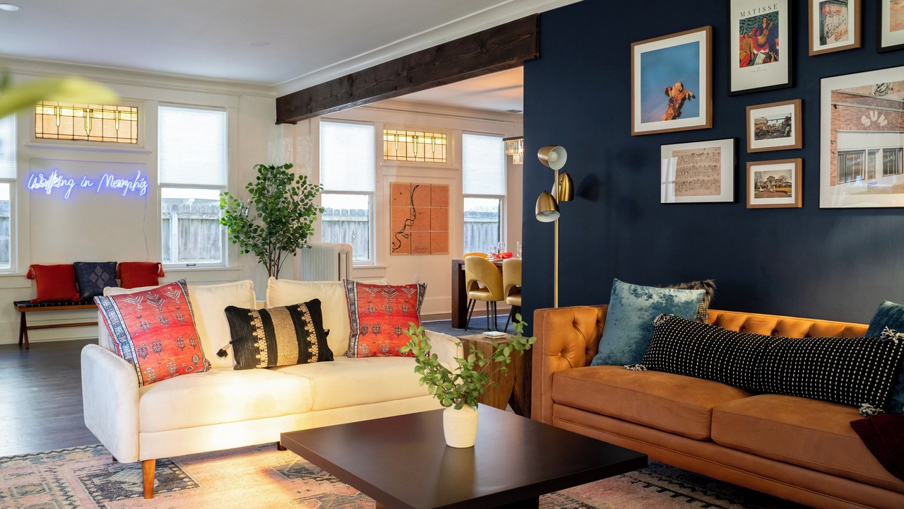 Photo of Livingroom in Central Gardens