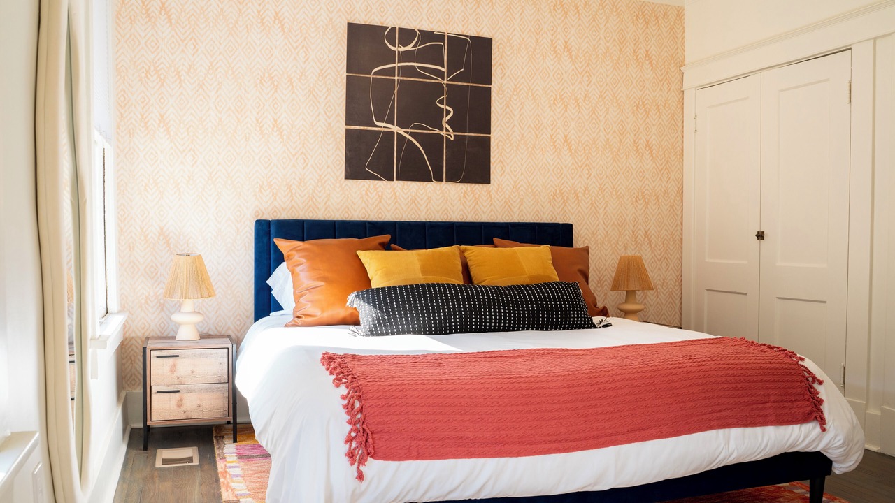 Photo of Bedroom in Central Gardens