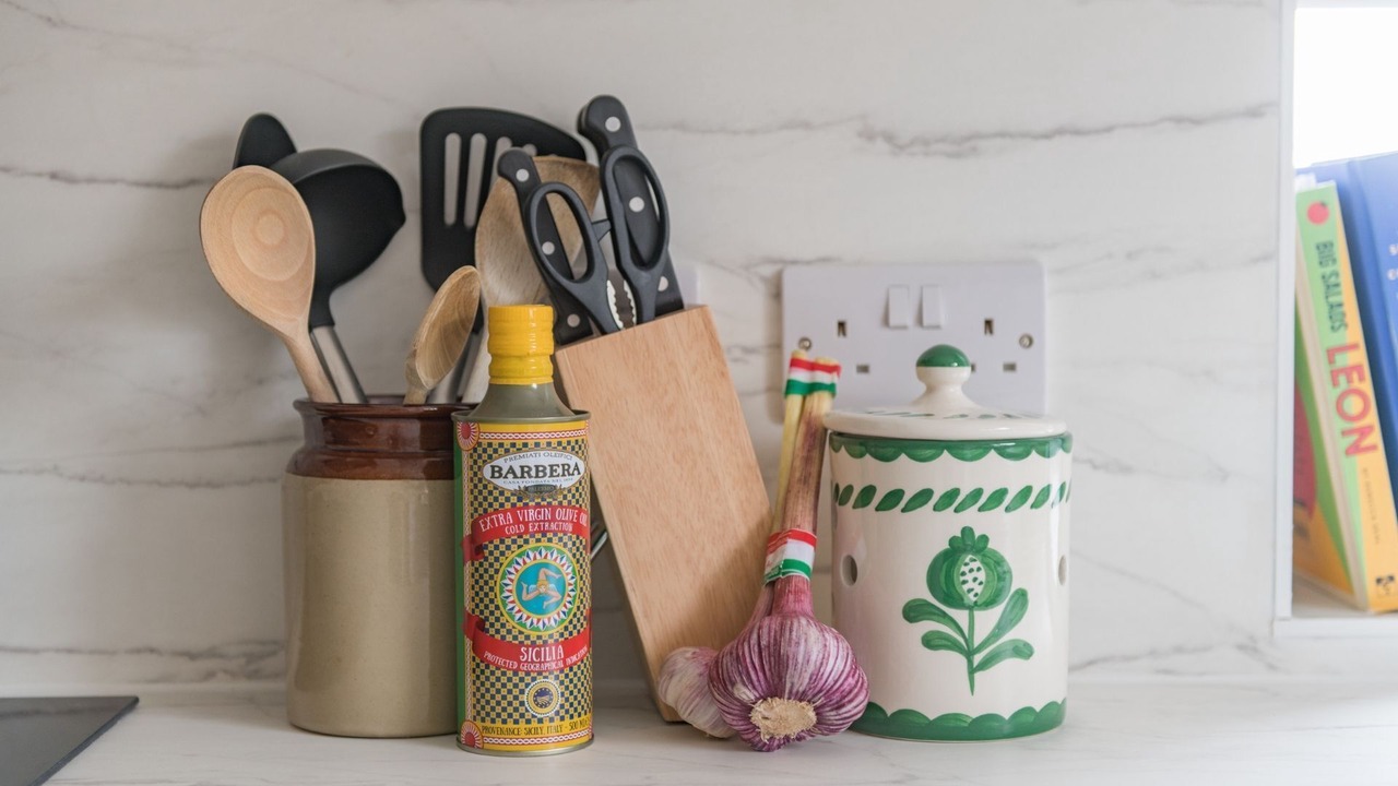 Photo of Others in Sandwich