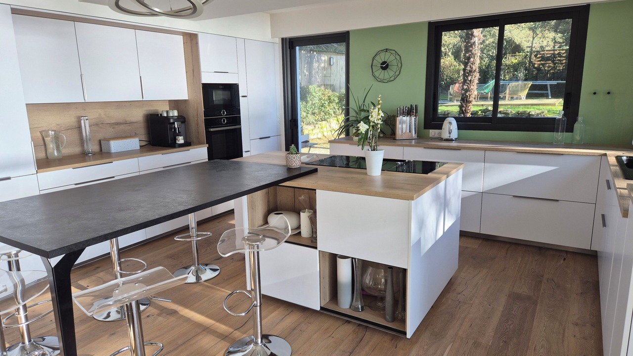 Photo of Kitchen in Saint-Marc-sur-Mer