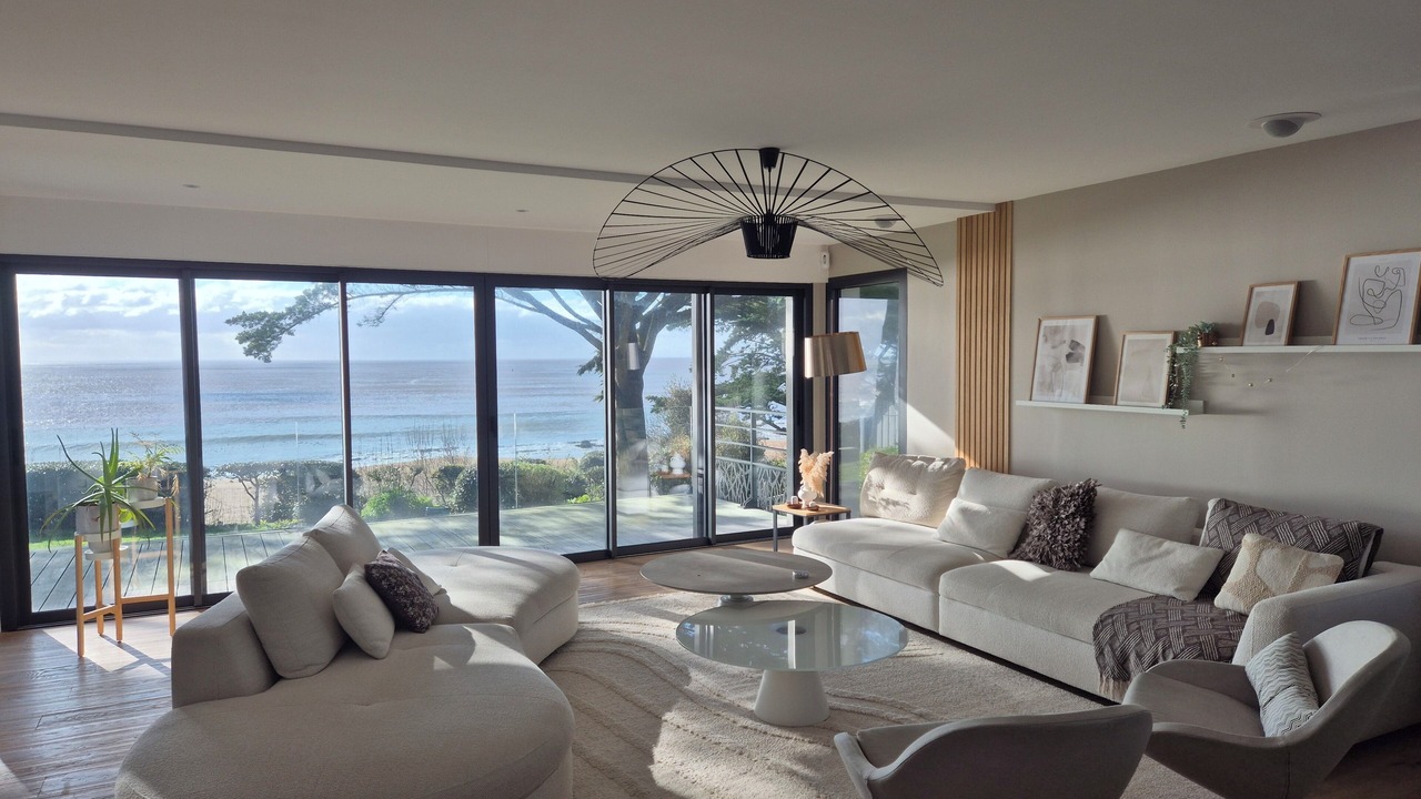 Photo of Livingroom in Saint-Marc-sur-Mer