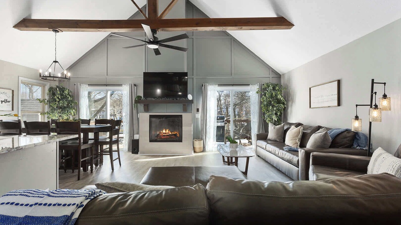 Photo of Livingroom in New Century
