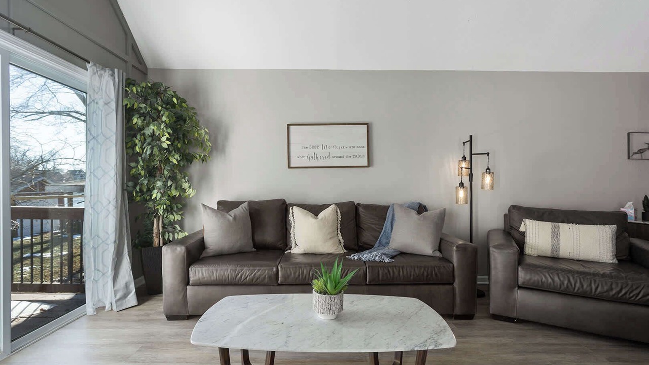 Photo of Livingroom in New Century