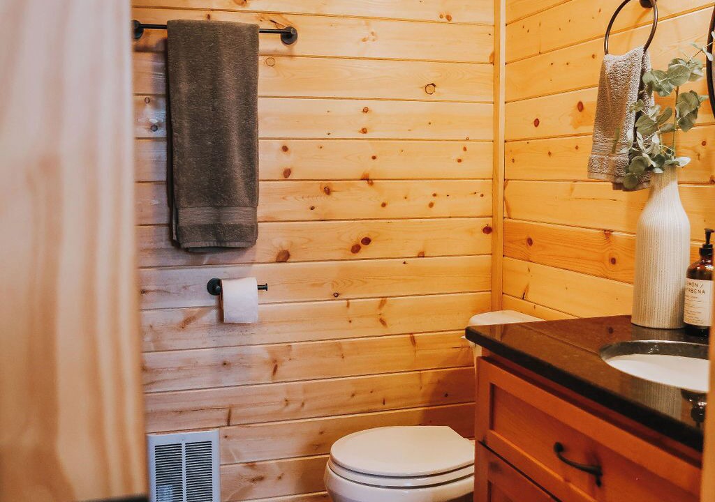 Photo of Bathroom in Dewy Rose