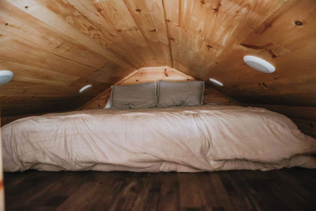 Photo of Bedroom in Dewy Rose